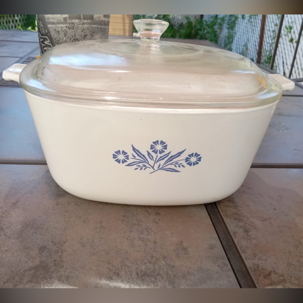 HTF Vintage Corning Ware P-2 1/2 B Blue Cornflower Casserole 2 1/2 quart w/ Lid